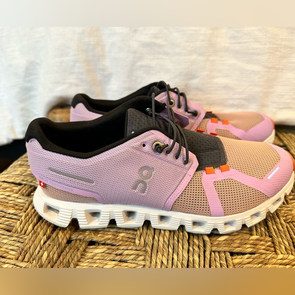 On Running Cloud 5 Push sneakers.  Size 8.5 Women’s